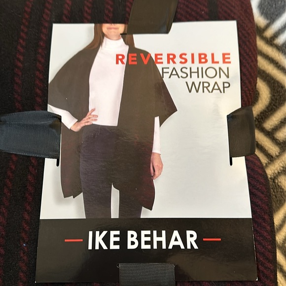 Reversible Fashion Wrap Womens - Picture 2 of 3